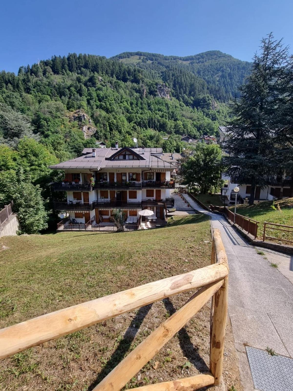 Apartamento La Casa Del Cervo Limone Piemonte Exterior foto